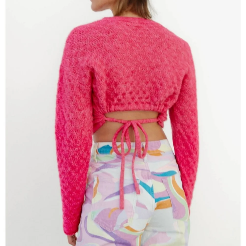 Zara blogger's favorite open back wool blend knit cropped sweater